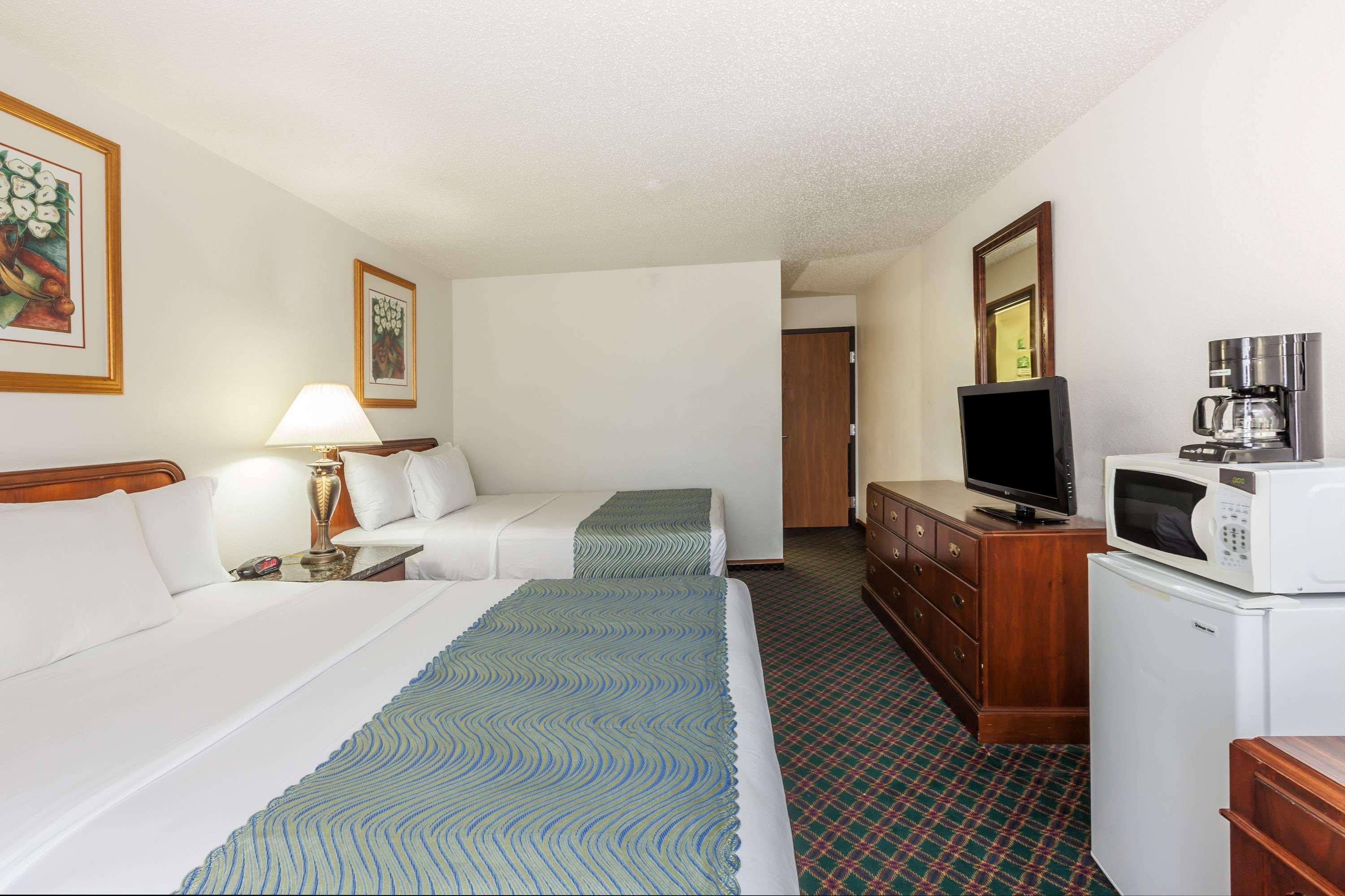 Hotel Super 8 By Wyndham Irving Dfw Airport/South Exterior foto